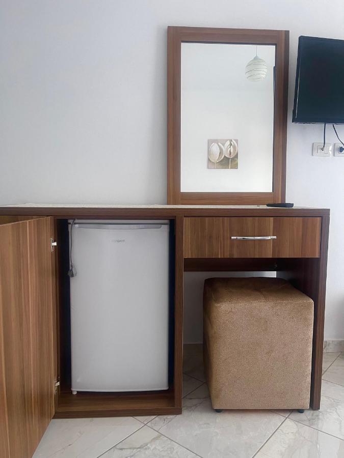 Kred Hotel Orikum Bagian luar foto